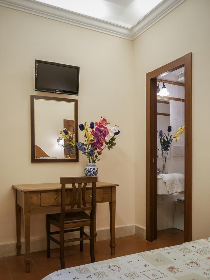 Hotel 4 Coronati Rome Exterior photo